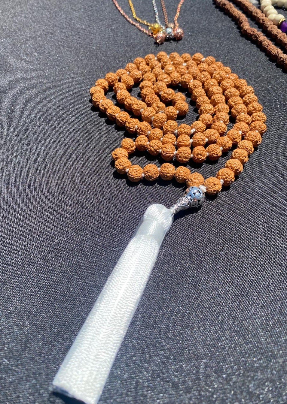 Japa Mala Rudraksha blanco
