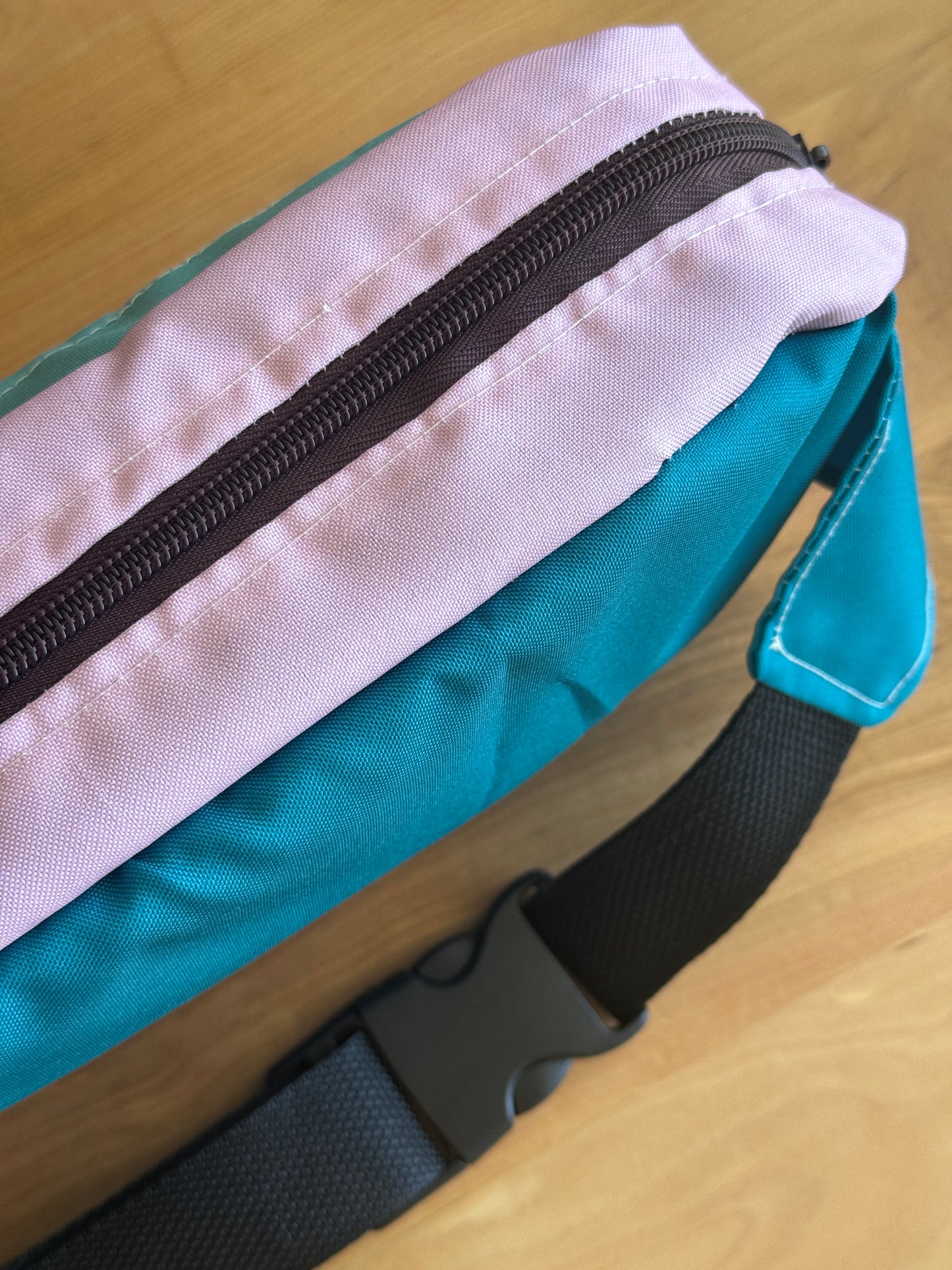 Banano Colorblock Eco Rosa/tuquesa