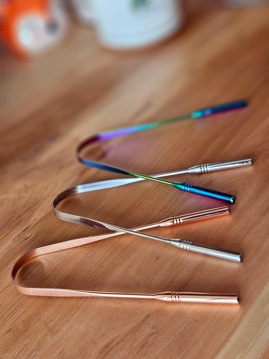 La importancia del limpiador de lengua en tu rutina diaria