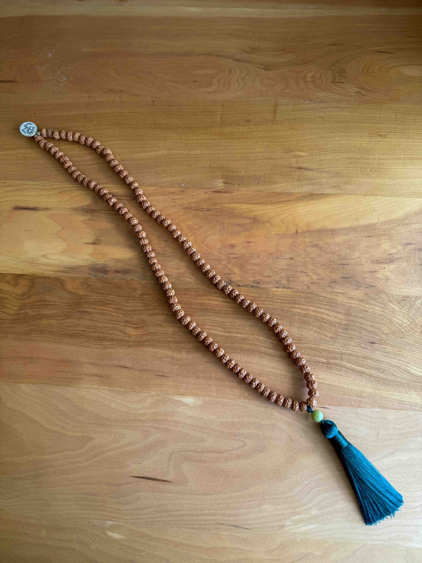 Japa Mala Rudraksha verde